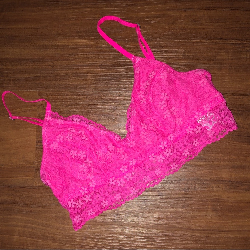 3/$15 🌺 NWOT - Gilly Hicks Bralette S